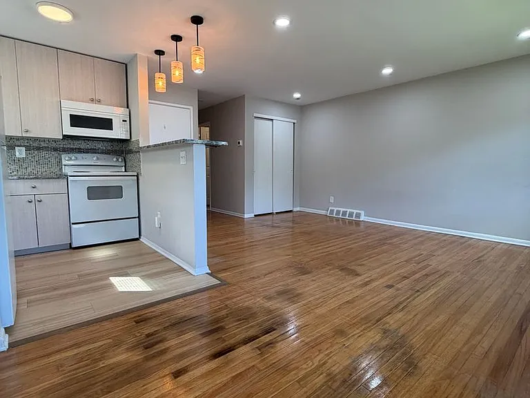 12500 Knights Rd — Photo 5