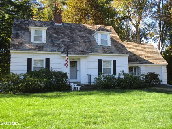 2276 Cayuga Road, Niskayuna, NY 12309