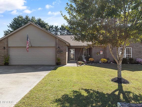 2nd image of 118 Firefly Ln