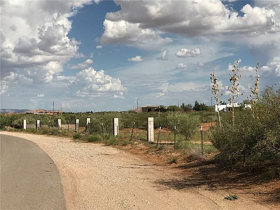 3rd image of 6115 Desert Willow Dr