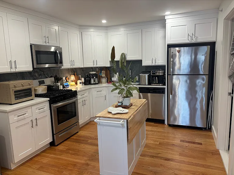 164 Getty Ave #2 — Photo 4