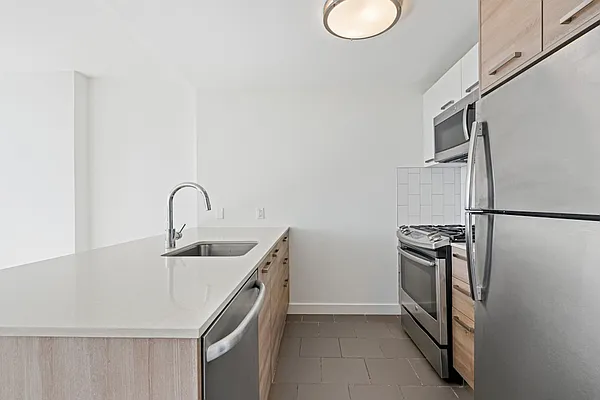 Rented by Lisa Management | media 2