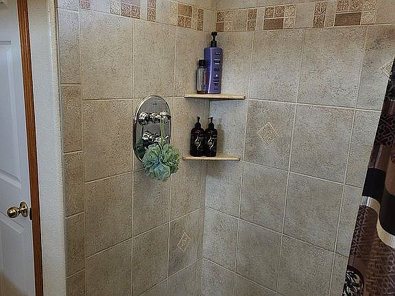Master shower