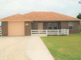 1216 Newman Ave, Iowa Park, TX 76367