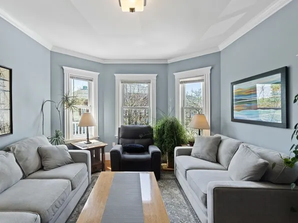 38 Roseclair St APT 3, Dorchester, MA 02125