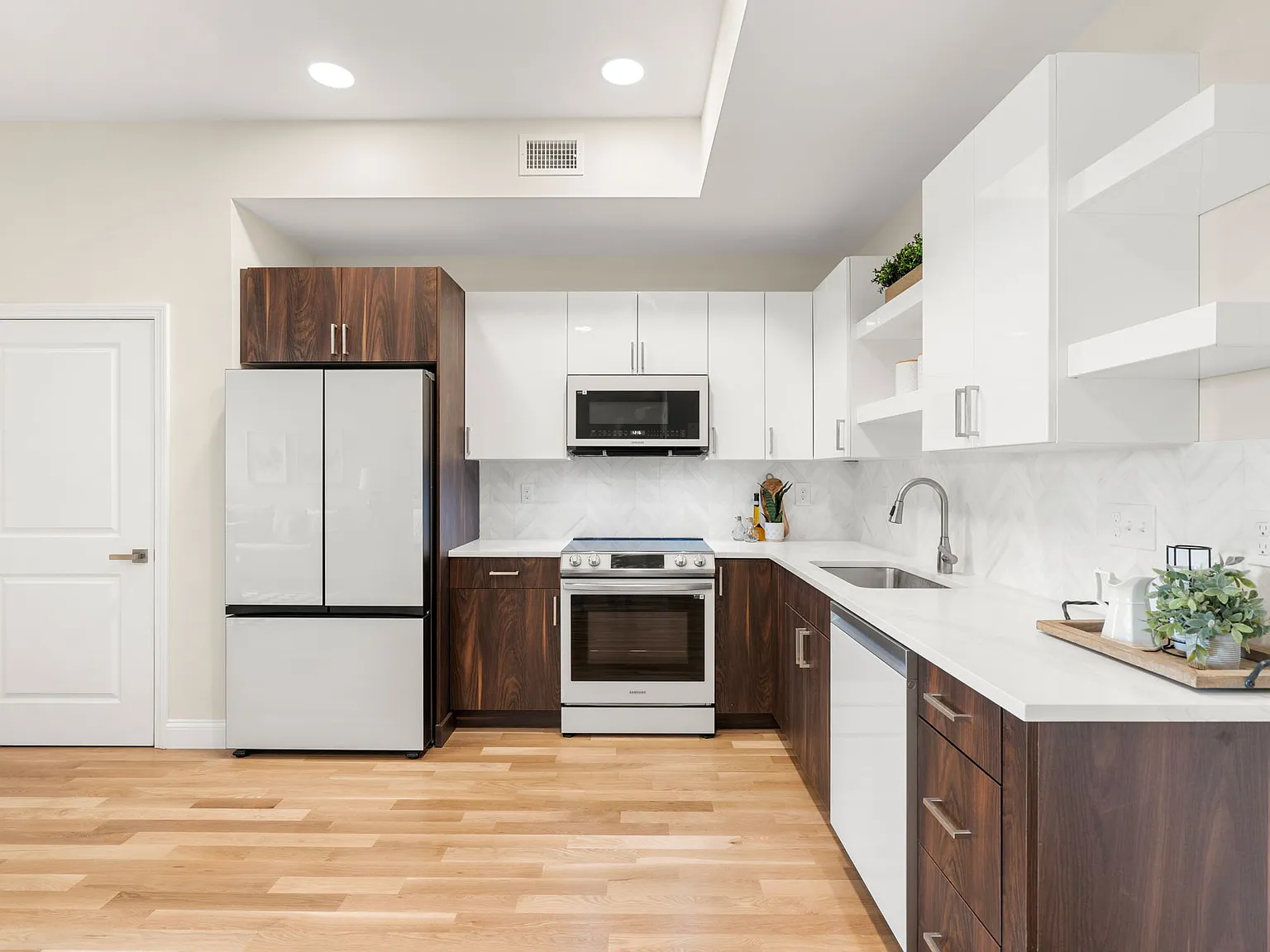 1 bed, 695 sqft, $2,800 — Photo 4