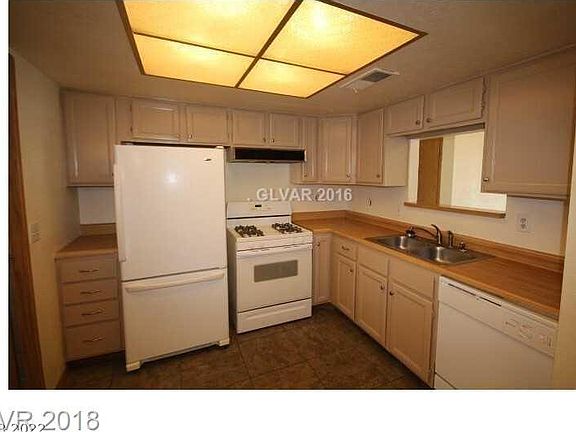 4th image of 524 Bastanchury Ave #0