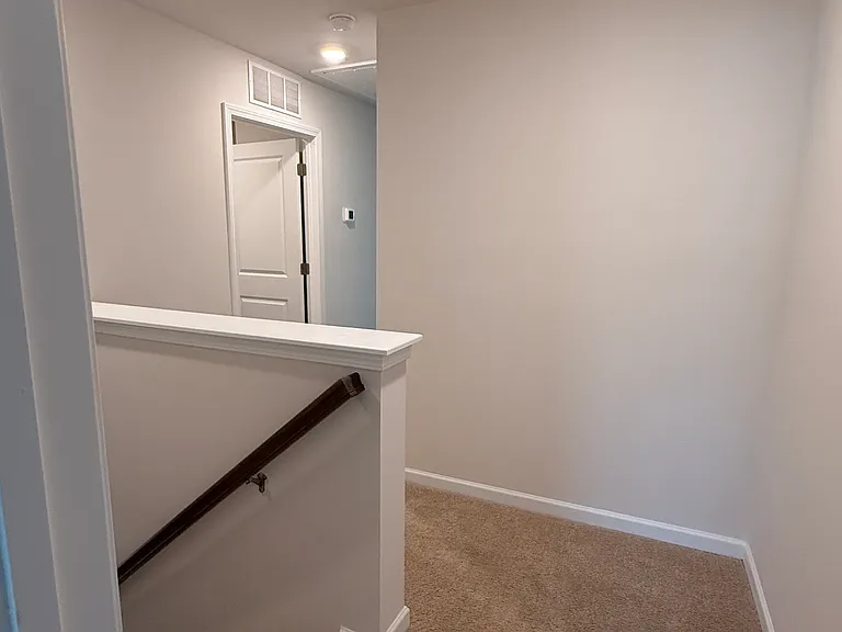 1256 Evelynnview Ln — Photo 8