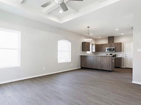 4th image of 401 Peabody Ave