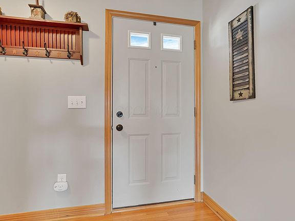 5th image of 147 Andiron Dr