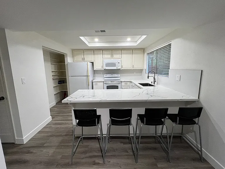 16 Salvatore Dr — Photo 2