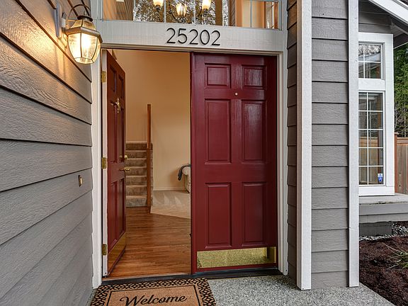 2nd image of 25202 SE 35th St