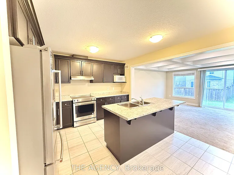 20 Drone Cres — Photo 11