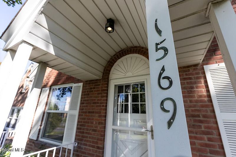 2nd image of 1569 Grand Boulevard