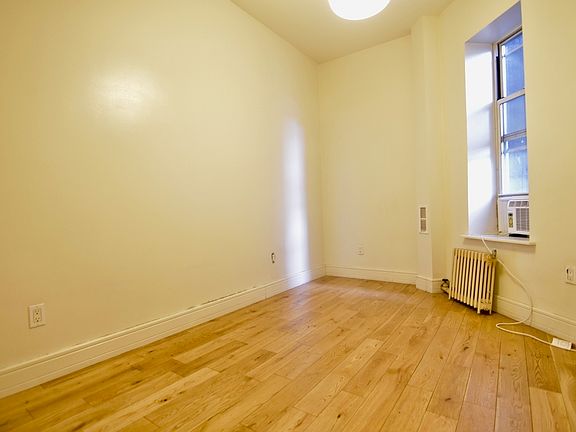 4th image of 320 Saint Nicholas Ave #F3