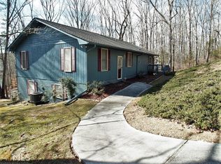 517 Kings Bench Dr, Hartwell, GA 30643
