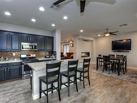 3rd image of 2637 W Coyote Creek Ct