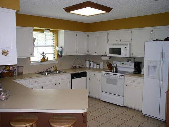 2nd image of 3020 Latonia St