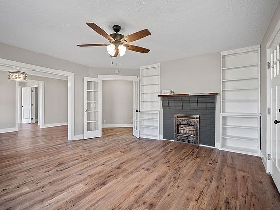 5th image of 302 N Murray St