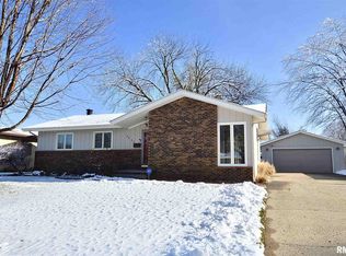 2620 Delaware Dr, Springfield, IL 62702