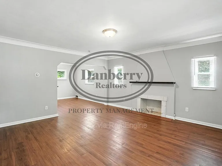 822 Searles Rd — Photo 10