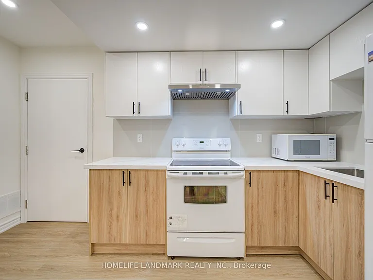 35 Red Giant St #BASEMENT — Photo 8
