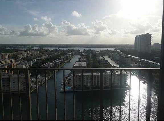 5th image of 290 174th St APT 2109