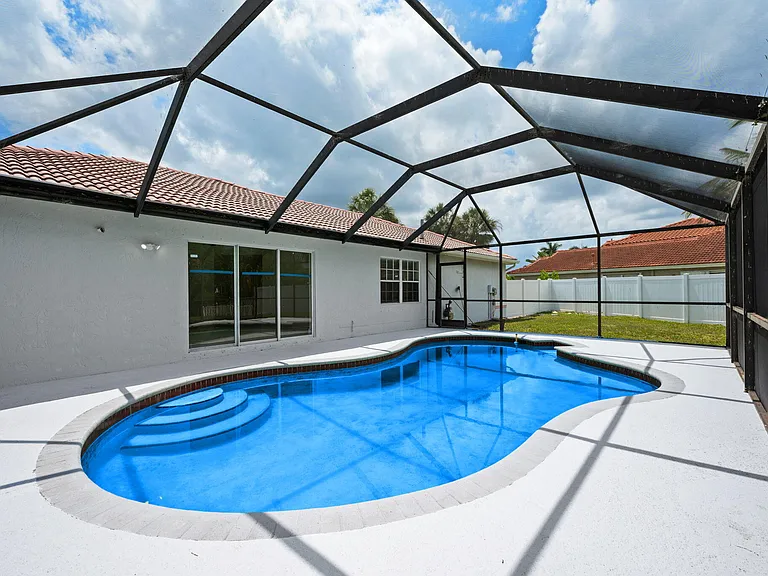 13400 NW 5th Ct — Photo 30