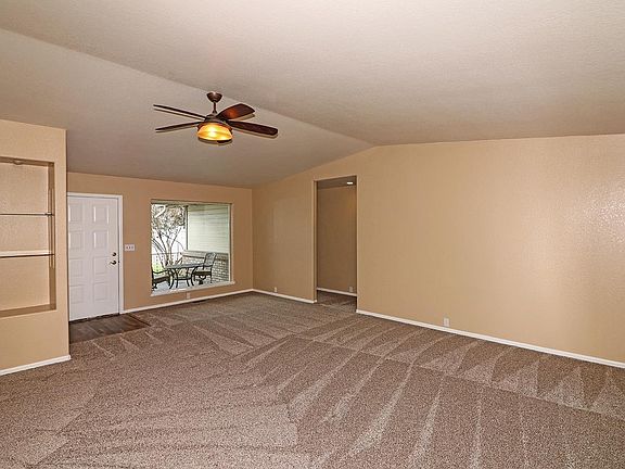 5th image of 2537 Westwood Dr