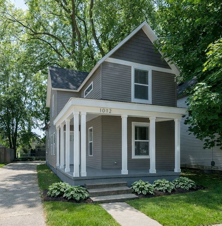 1st image of 1012 Helen St NE