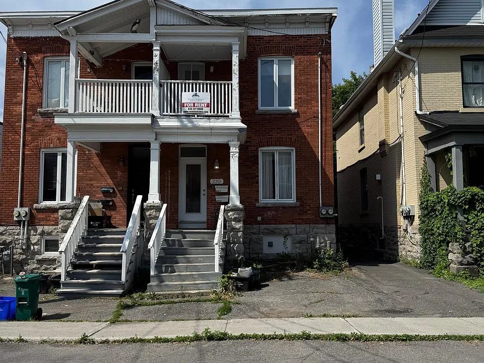 230 Percy St #2