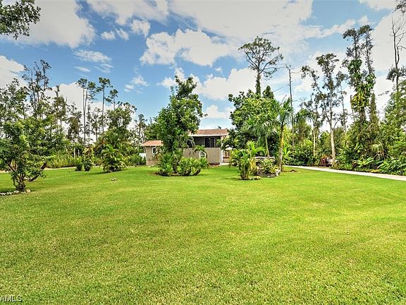 3rd image of 15701 Country Ct