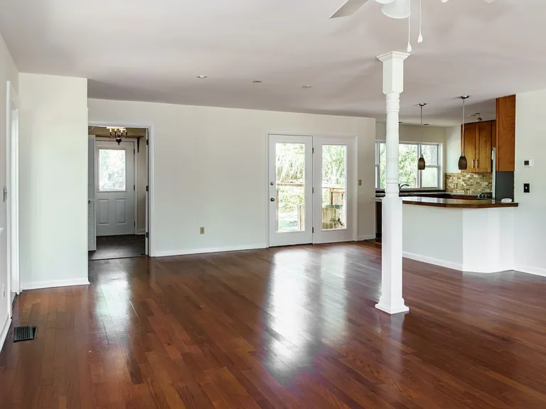 1606 Madrid Ave — Photo 12