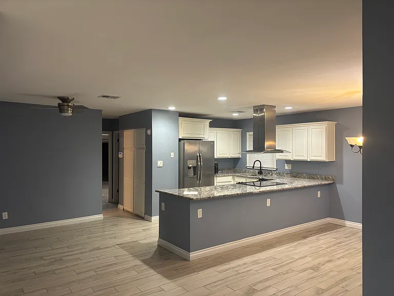 4612 W Augusta Ave — Photo 4