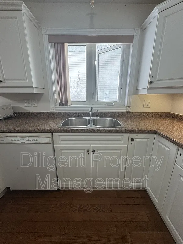 1 bed, 1.0 bath, 121 sqft, $700 — Photo 4