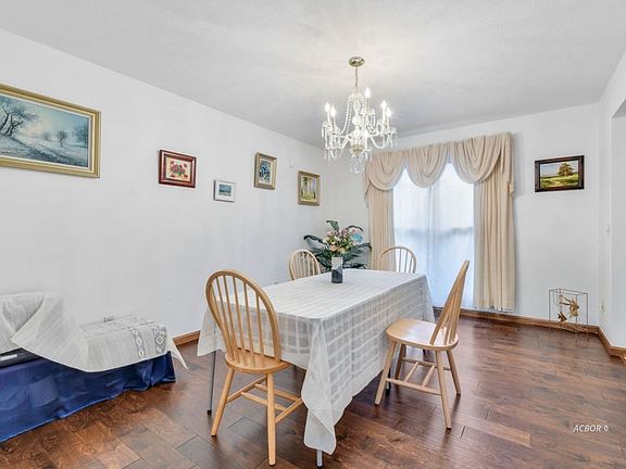 4th image of 6 Banbury Dr