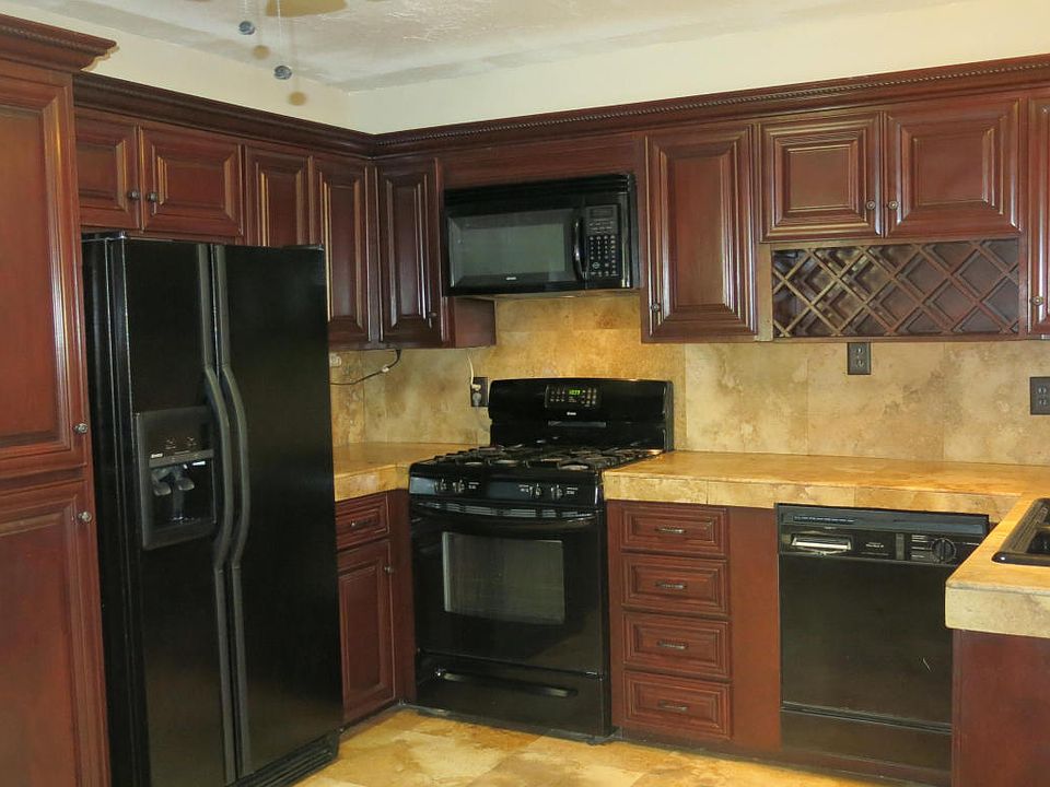 1st image of 2046 W Corrine Dr