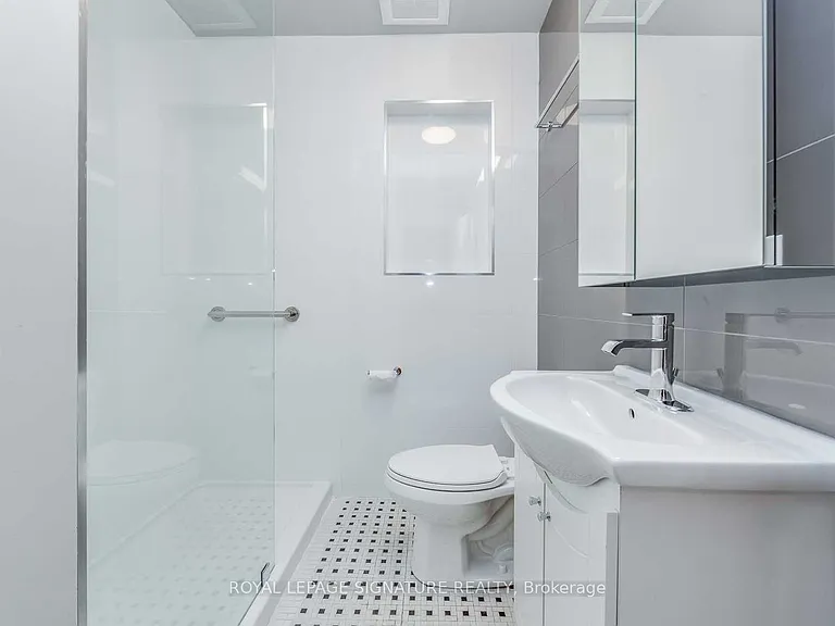 1089 Broadview Ave #2 — Photo 5
