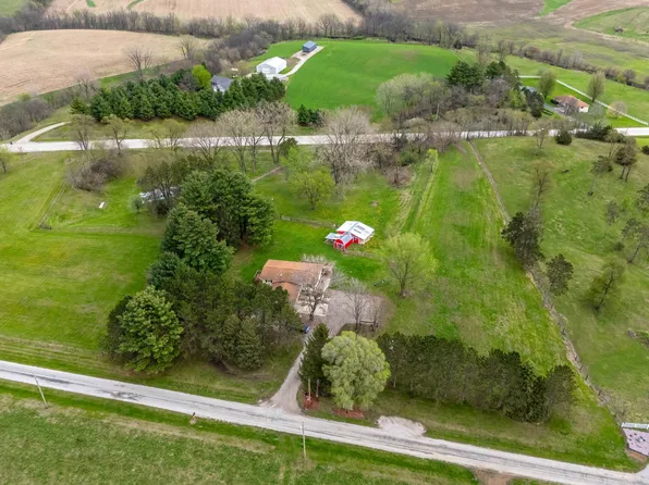 1487 McCloud Rd, Aledo, IL 61231