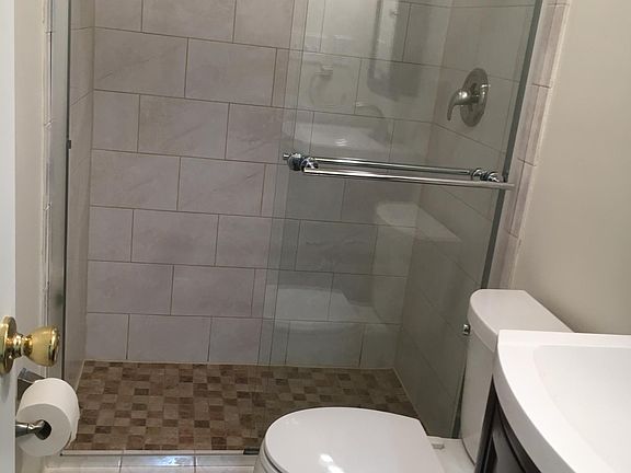 4th image of 6248 Washington Blvd #A