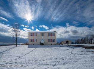 337 Old Racht Rd, Waymart, PA 18472