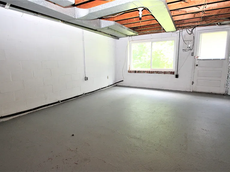 355 Moon Clinton Rd — Photo 12