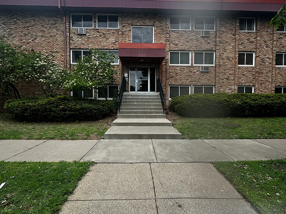 2630 Pleasant Ave #203