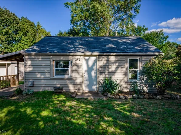 963 Milo White Dr, Akron, OH 44312