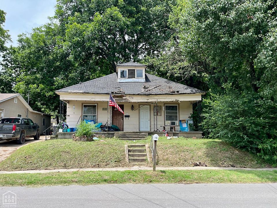 1st image of 736 N Pruett St