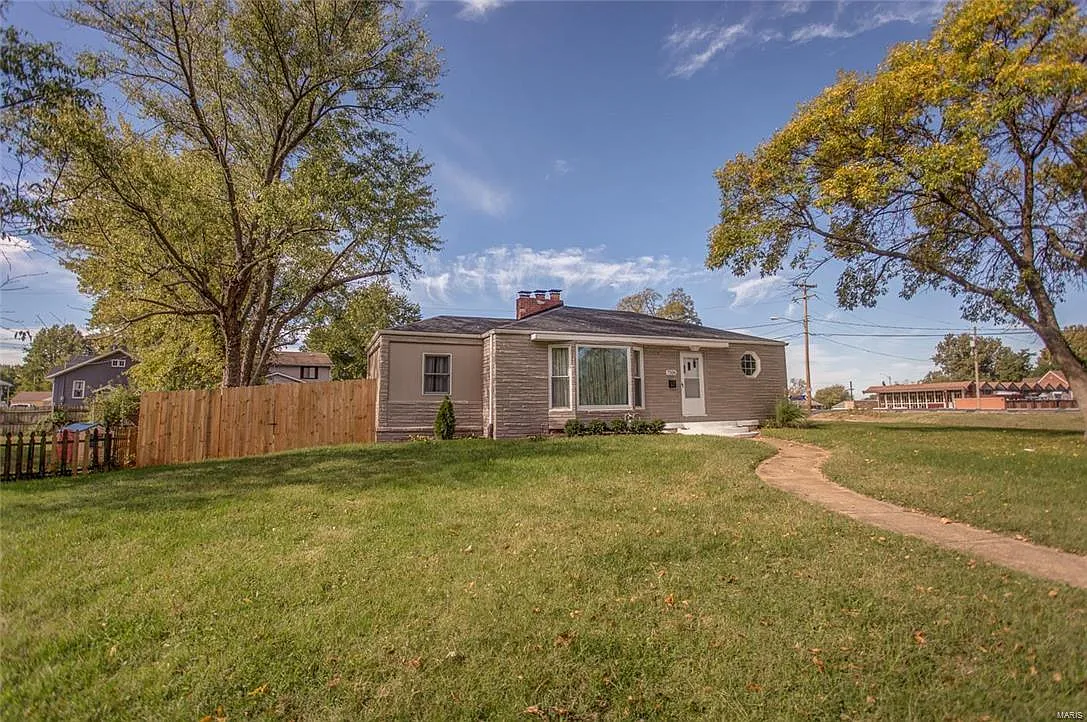7306 W A St photo 1