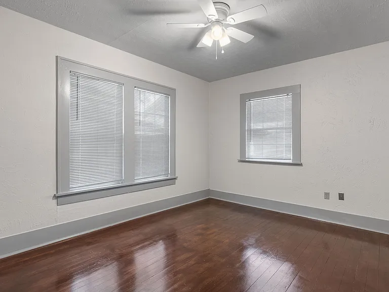 2811 Lawrence Rd — Photo 11