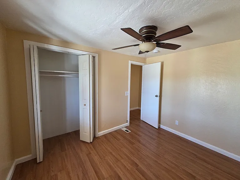 1469 W Virgil Dr — Photo 31