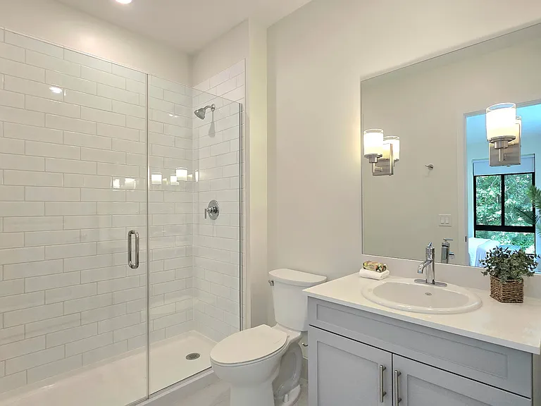 135-137 Fairfield Rd #209 — Photo 8