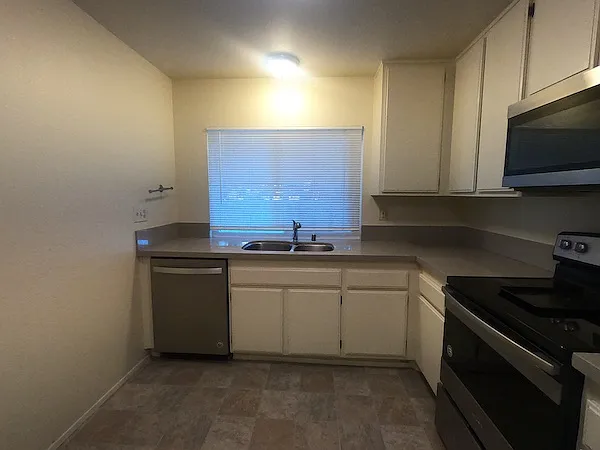 2621 Crosshaven Ln — Photo 6